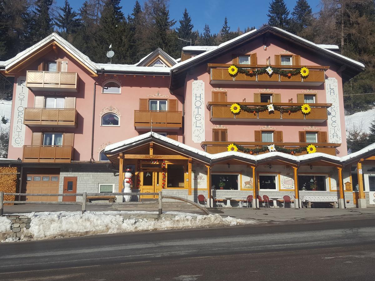 Hotel La Roccia Пассо-дель-Тонале Экстерьер фото
