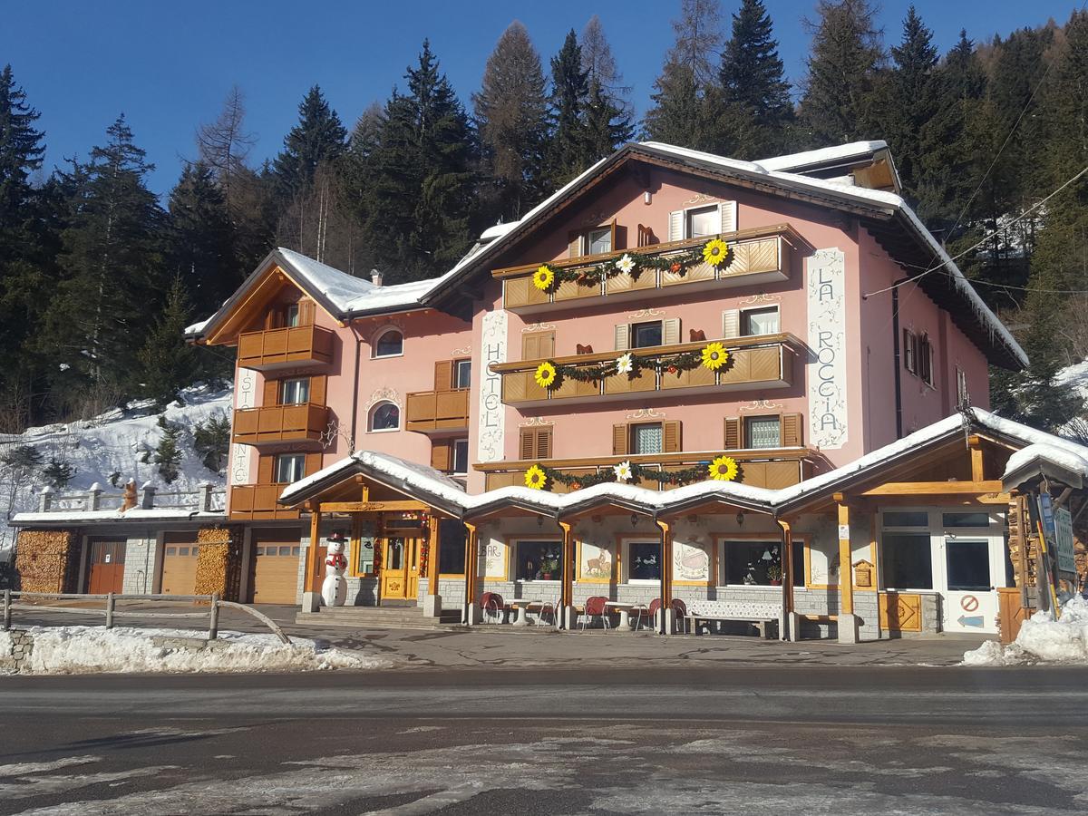 Hotel La Roccia Пассо-дель-Тонале Экстерьер фото