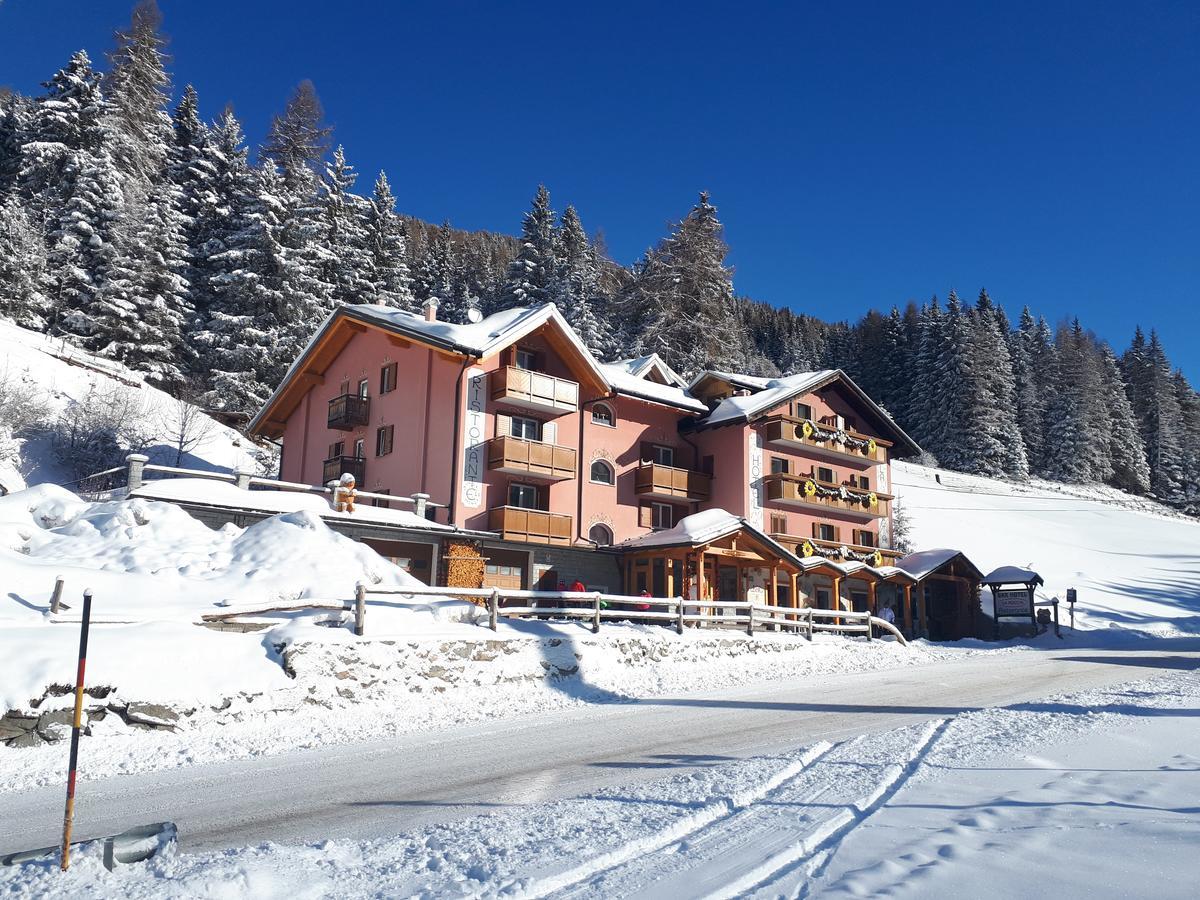 Hotel La Roccia Пассо-дель-Тонале Экстерьер фото